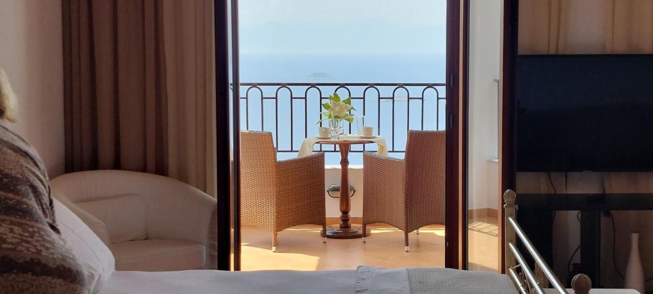 Horizon Studios With Sea View - Free Parking Глоса Екстериор снимка